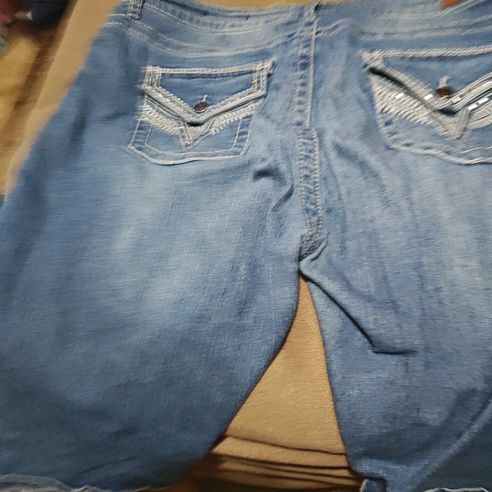 Blue Jeans - Picture 2 of 2
